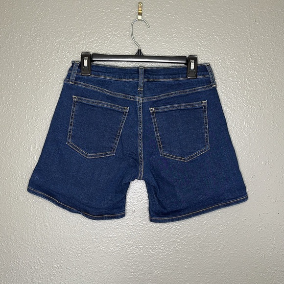Gap Shorts (4/27P) - Picture 3 of 6